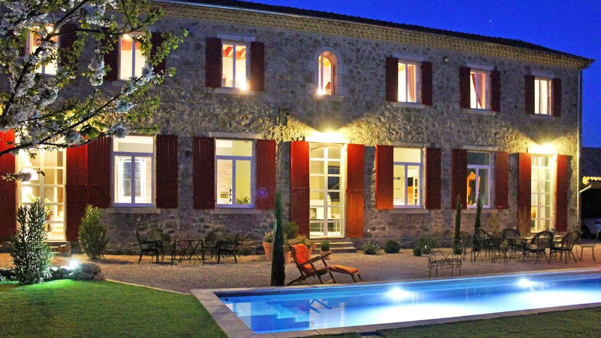 La Recre Dempurany Villa France