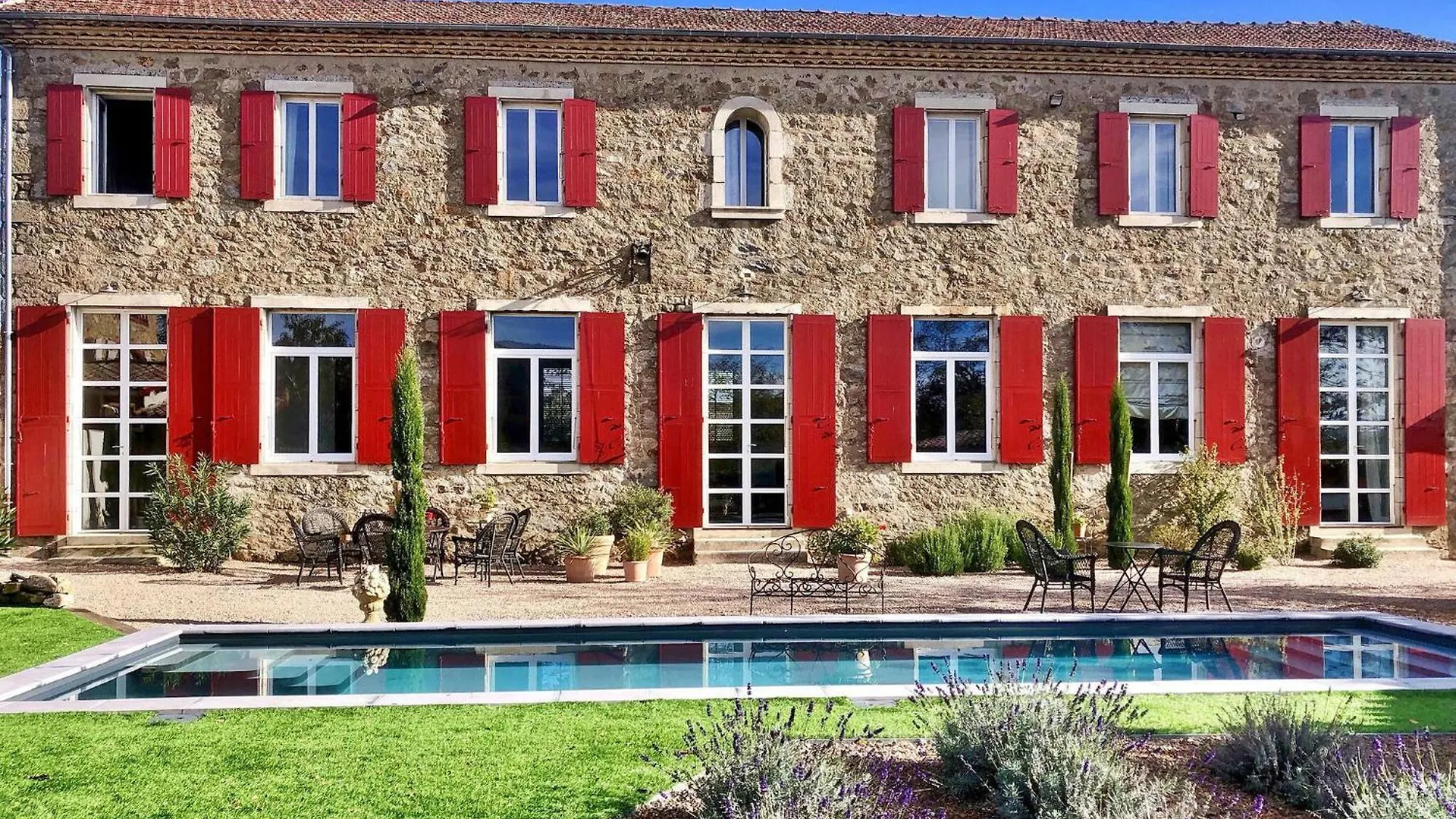 La Recre Dempurany Villa