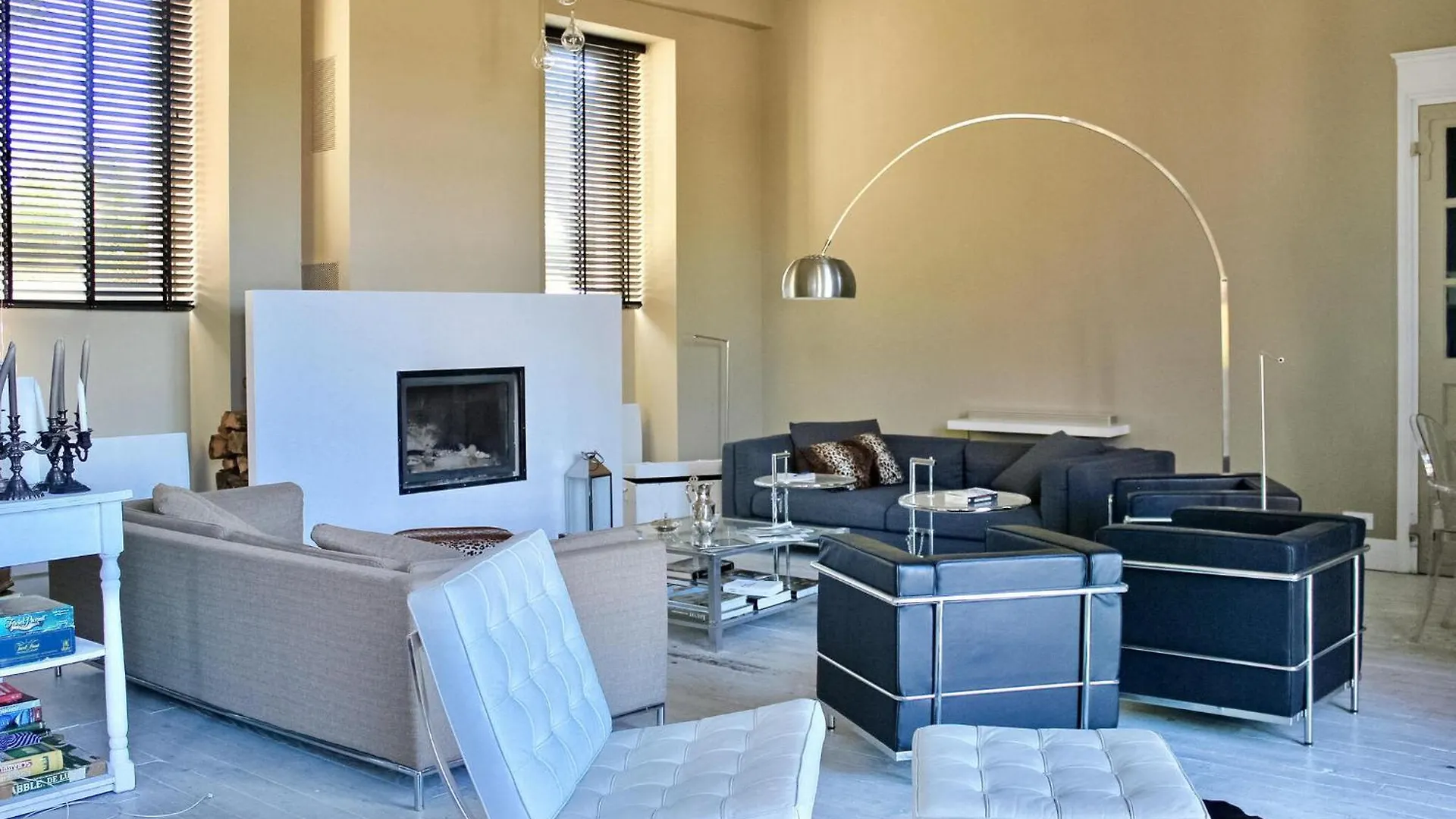 La Recre Dempurany Villa France